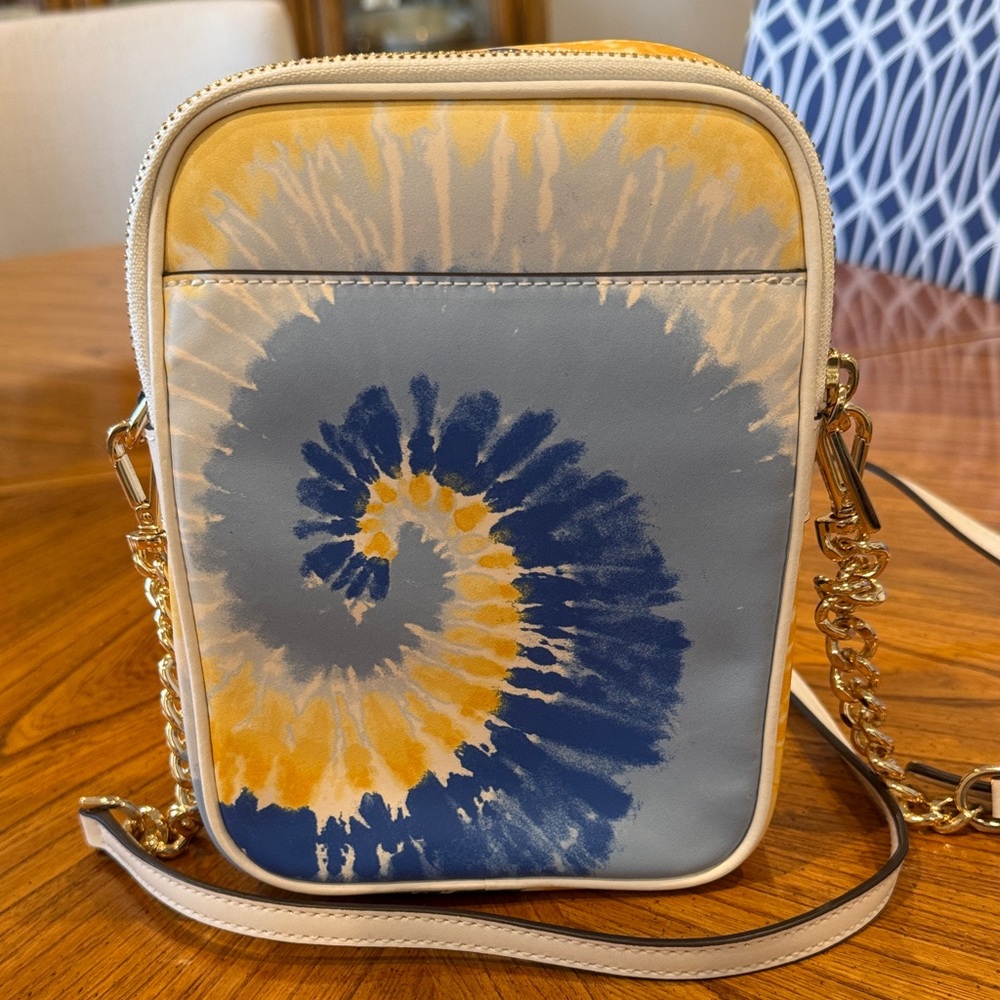 Michael Kors Blue and Cream Spiral Crossbody Bag Set - Picture 2 of 8
